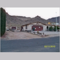 king-house-front01.jpg