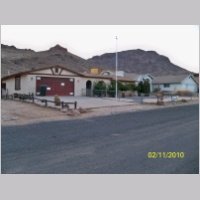 king-house-front02.jpg